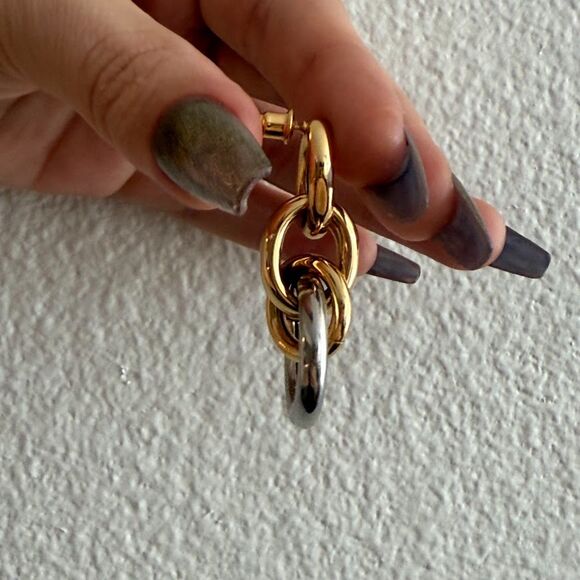 Mixed Metal Round Chain Link Dangle Earrings in Gold & Silver - Picture 4 of 7